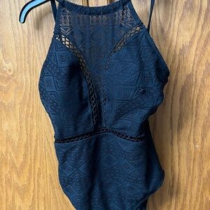 AQUA-COUTURE Black Lace Women’s Sz M One Piece Summer Swimsuit Swimming Wear